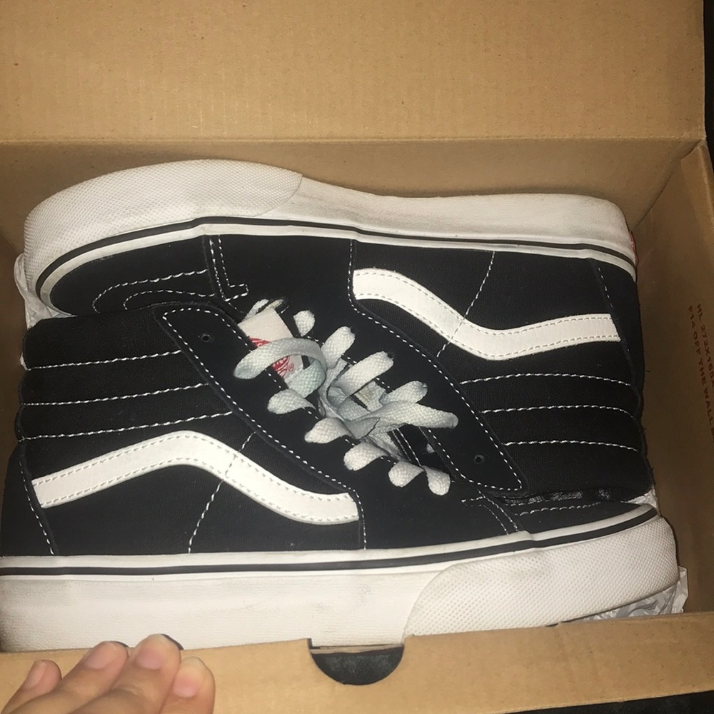 SOLDDDDDD.      Vans Sk8 highs ❤️